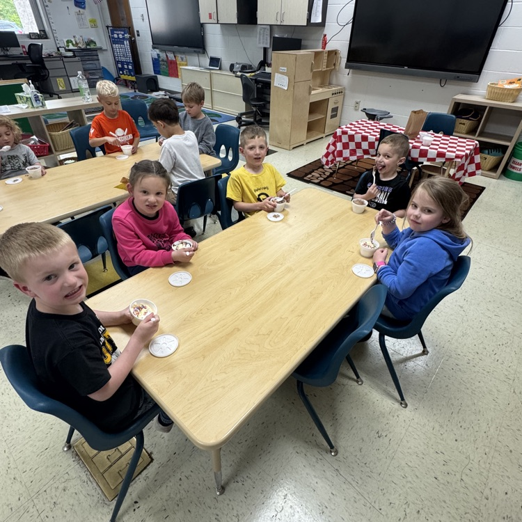 full day preschool enjoying ice cream