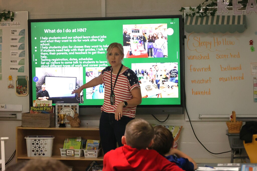 Admins come to talk to third grade about their jobs
