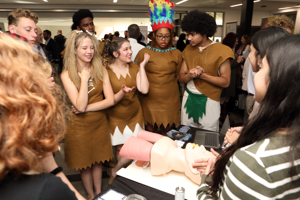 Students visiting Innovation Exploratorium
