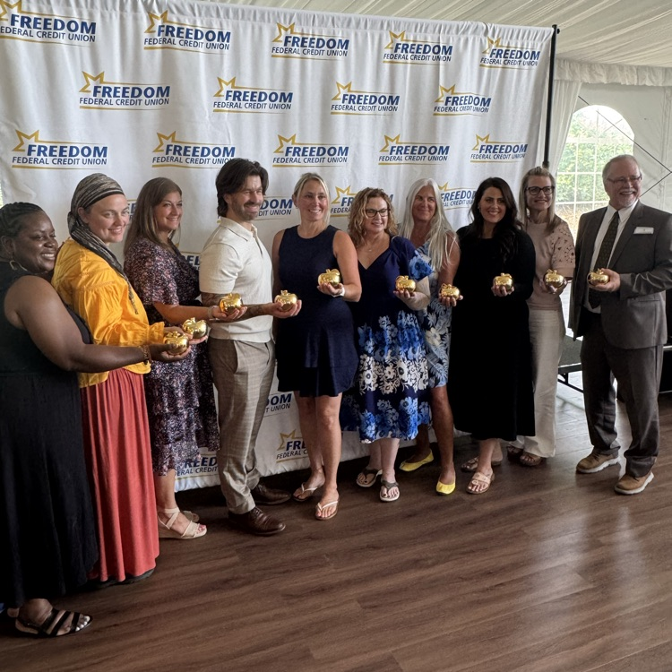 photo of golden apple award recipients 