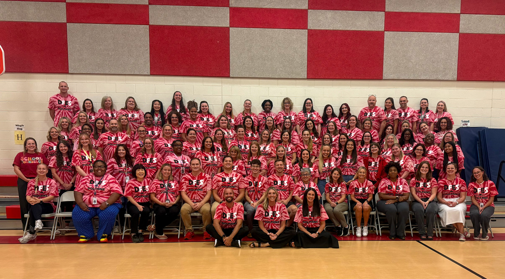 Deerfield Elementary staff picture