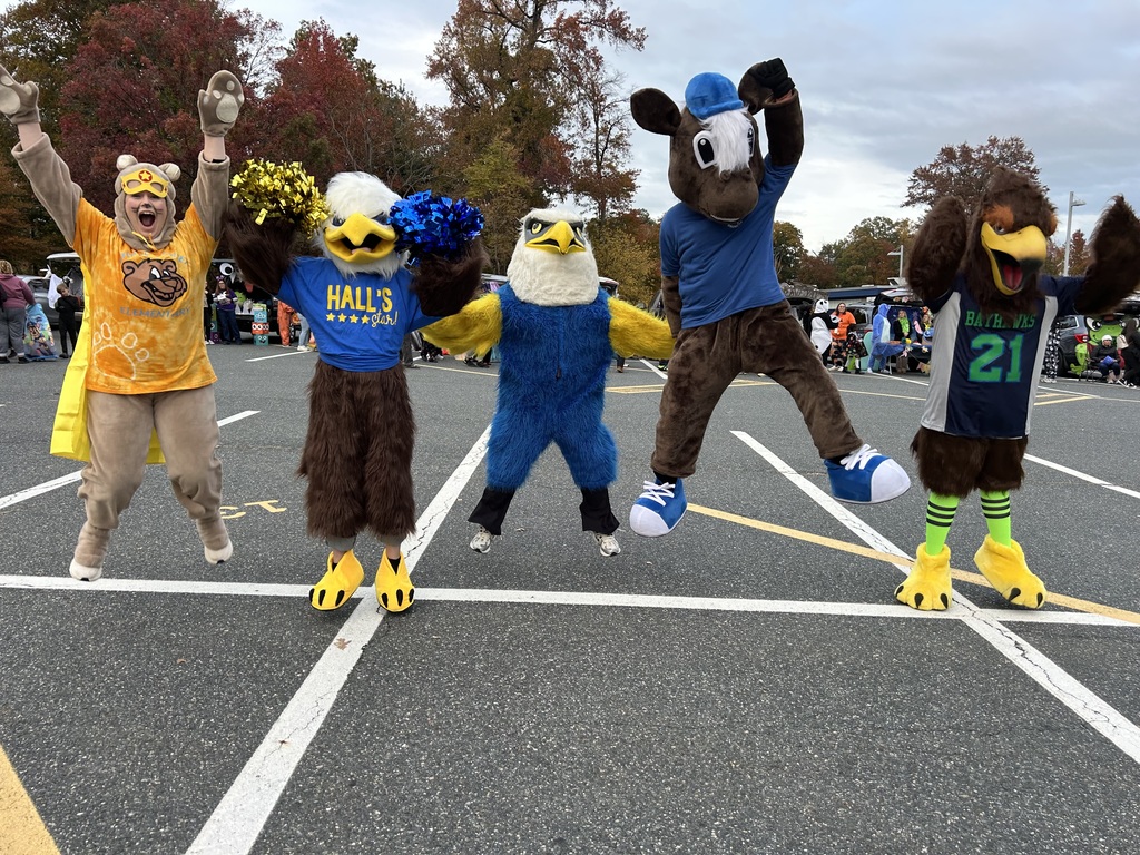 Mascots at Trunk or Treat