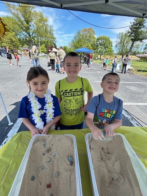 Digging for Treasure Station