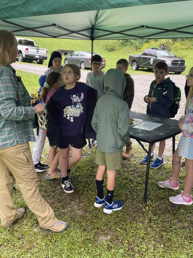 4th grade 4-H Environmental Day at Martins Fork Lake.