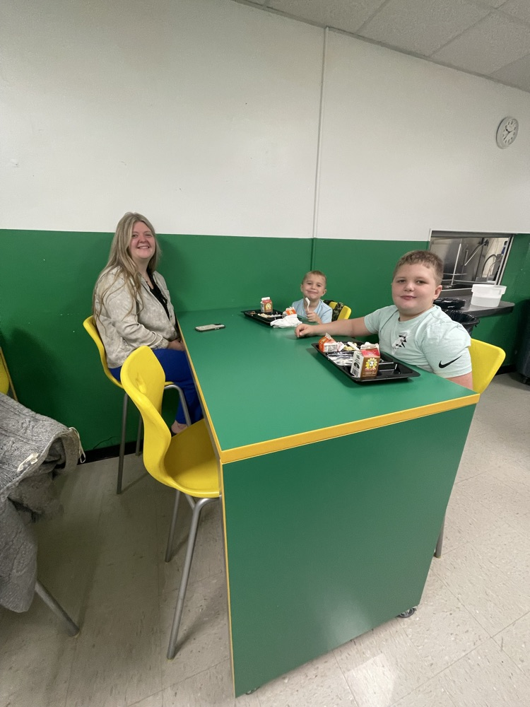 Thank you to everyone who joined us for our 1st-3rd grade Grandparents Day Breakfast!   The next Grandparents Day Breakfast will be on Tuesday, September 23rd for 4th-8th grade!   A huge thank you to our Kitchen Staff they always do an amazing job!! 