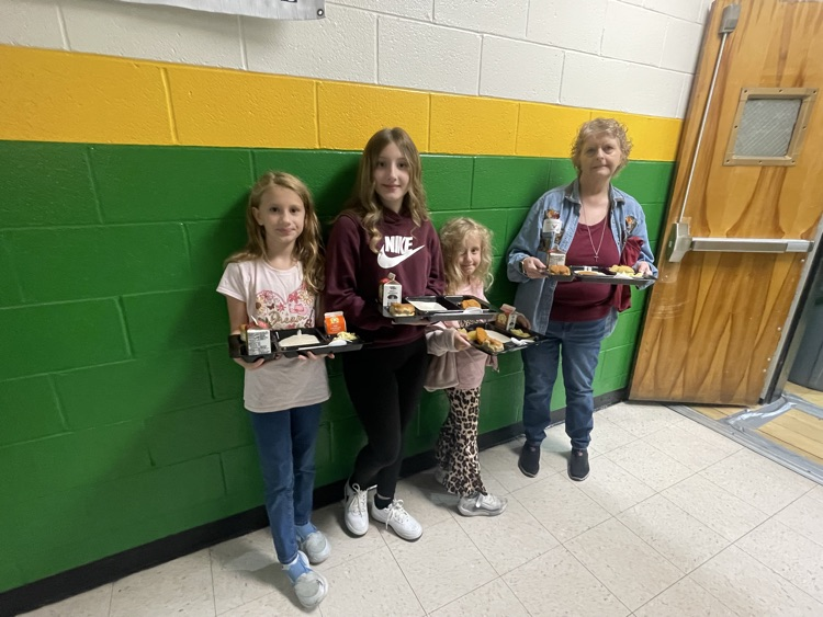 Thank you to everyone who joined us for our 1st-3rd grade Grandparents Day Breakfast!   The next Grandparents Day Breakfast will be on Tuesday, September 23rd for 4th-8th grade!   A huge thank you to our Kitchen Staff they always do an amazing job!! 