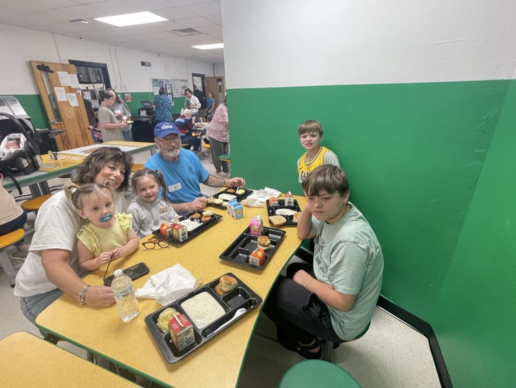 Thank you to everyone who joined us for our 4th-8th grade Grandparents Day! A huge thank you to our Kitchen Staff they always do an amazing job!! 