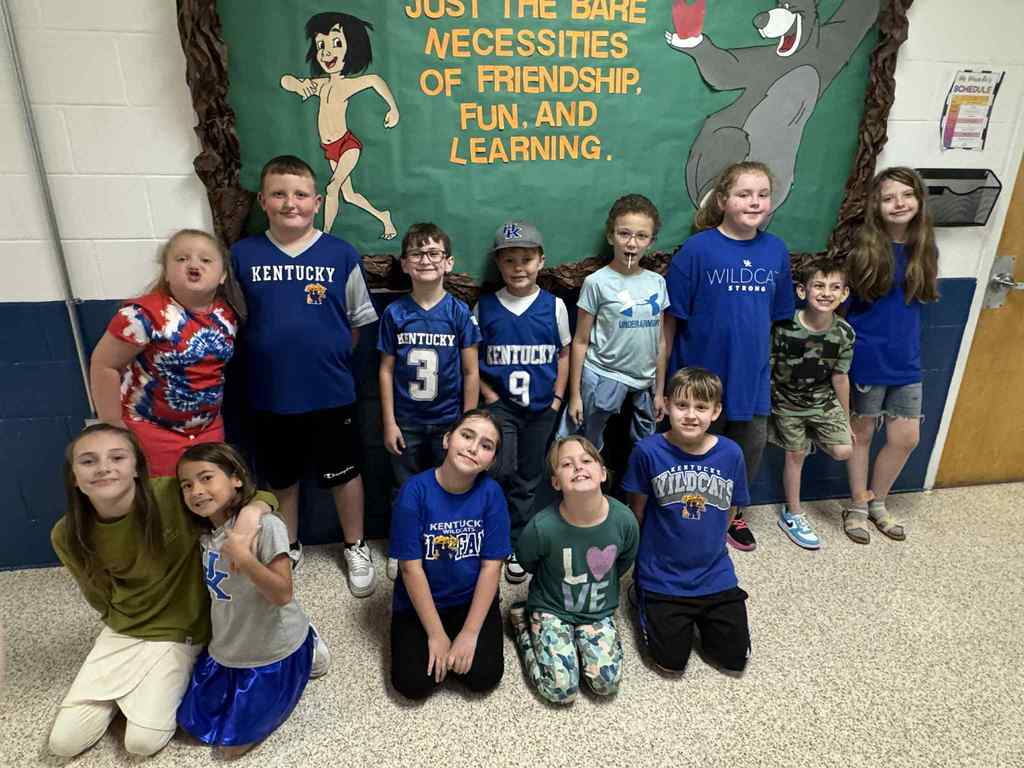 Gear Up Spirit Week Day 4 - College/Military Day