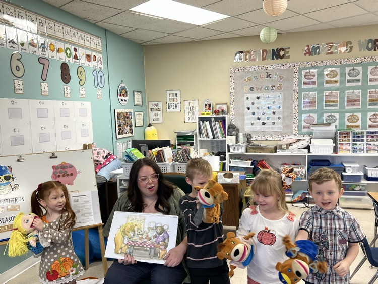 GHES kindergarteners read and acted out the story of “Goldilocks and the Three Bears” with puppets. They then got to work together to build Papa Bear, Mama Bear, and Baby Bear’s chairs.