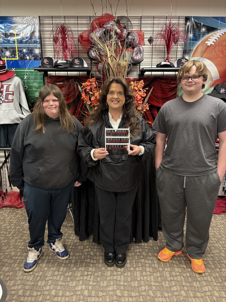 Students in Mrs. Rich’s engineering courses are designing and selling custom 3D prints. In collaboration with Mrs. Alred, bear paw earrings are now being displayed and sold in the HC Bookstore.