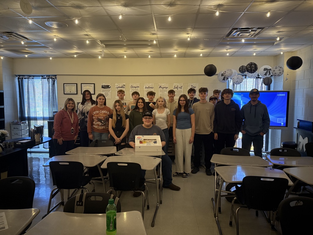 Congratulations to Mrs. Bowling's 5th period English class for winning the attendance challenge of the month! 🎉