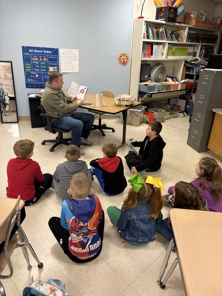 📚✨ A big thank you to our special guest reader, Stephen Daniel, for sharing his time and reading to our PreK–4th grade students in celebration of Read Across America! 🌟
