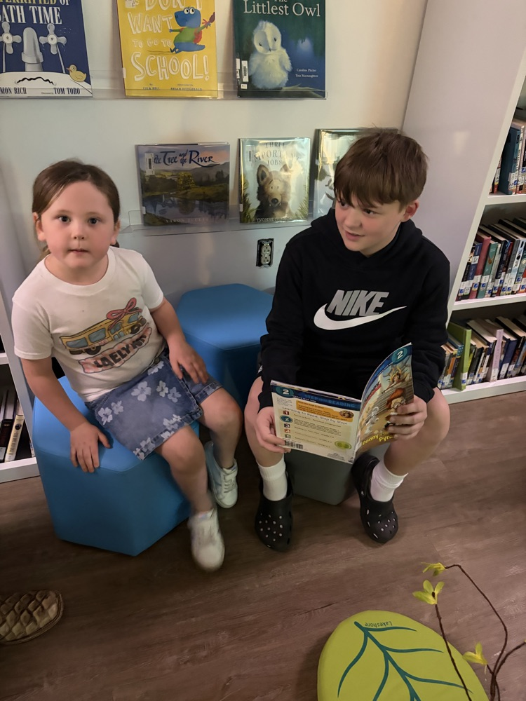 📚