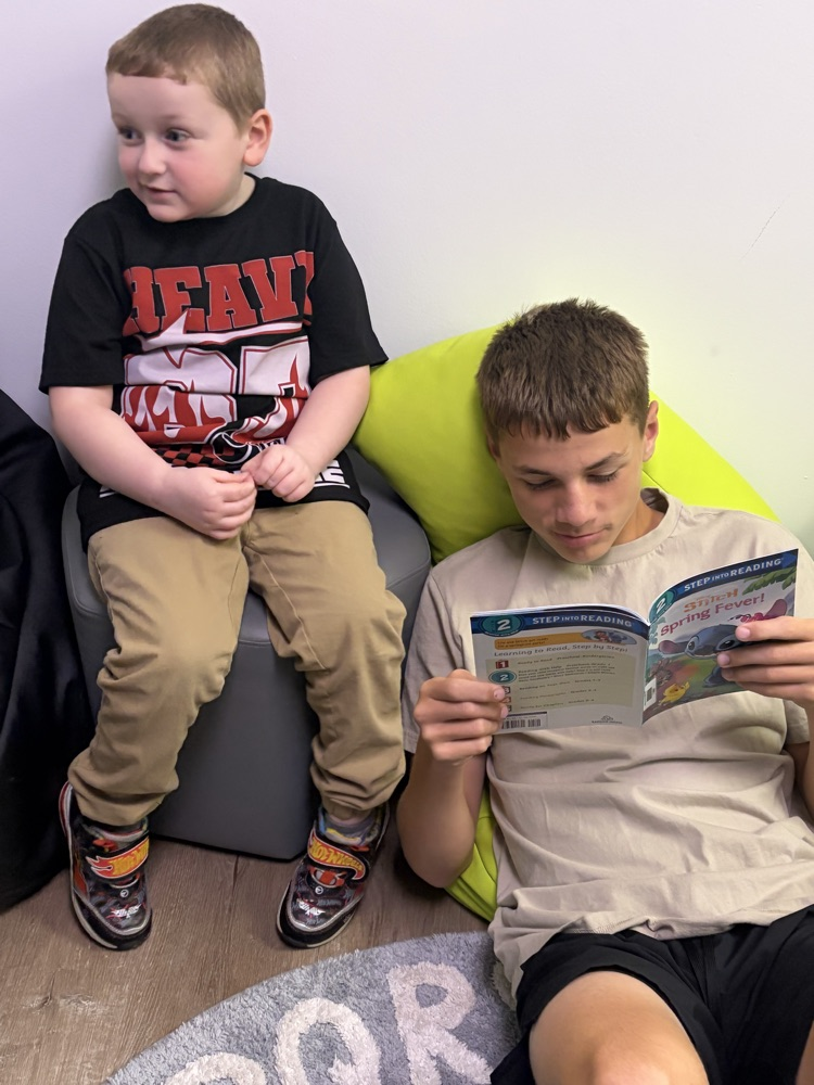 📚