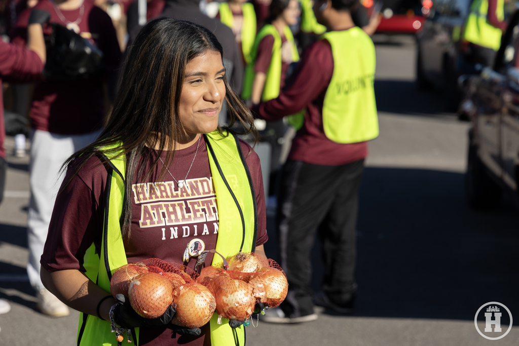 It was an incredible day of teamwork and giving back!   Thanks to the support of our amazing volunteers and partners, 725 households received a total of 37,659 pounds of food. This effort wouldn’t have been possible without the San Antonio Food Bank—thank you for your partnership and dedication to our community.   We also want to recognize the hardworking student volunteers from Harlandale and McCollum HS, including members of the Volleyball and Football teams, HHS Safe Students and CIS. Your energy and commitment truly made a difference today, and we couldn’t be prouder to see our Harlandale Legacy in action!