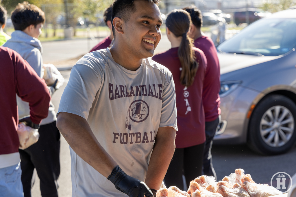 It was an incredible day of teamwork and giving back!   Thanks to the support of our amazing volunteers and partners, 725 households received a total of 37,659 pounds of food. This effort wouldn’t have been possible without the San Antonio Food Bank—thank you for your partnership and dedication to our community.   We also want to recognize the hardworking student volunteers from Harlandale and McCollum HS, including members of the Volleyball and Football teams, HHS Safe Students and CIS. Your energy and commitment truly made a difference today, and we couldn’t be prouder to see our Harlandale Legacy in action!