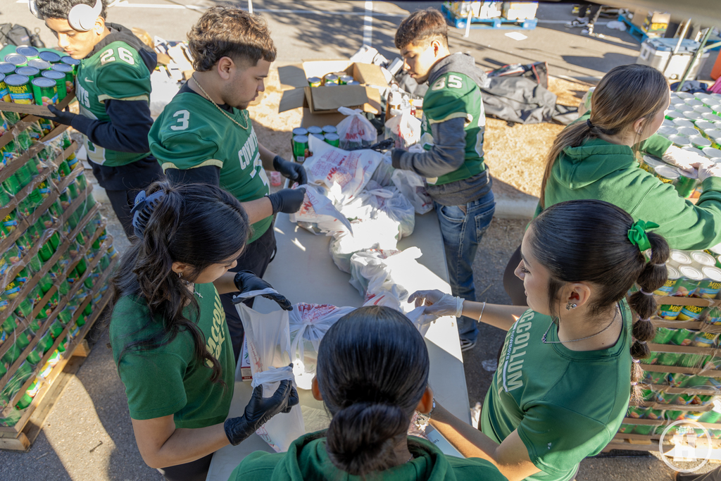 It was an incredible day of teamwork and giving back!   Thanks to the support of our amazing volunteers and partners, 725 households received a total of 37,659 pounds of food. This effort wouldn’t have been possible without the San Antonio Food Bank—thank you for your partnership and dedication to our community.   We also want to recognize the hardworking student volunteers from Harlandale and McCollum HS, including members of the Volleyball and Football teams, HHS Safe Students and CIS. Your energy and commitment truly made a difference today, and we couldn’t be prouder to see our Harlandale Legacy in action!