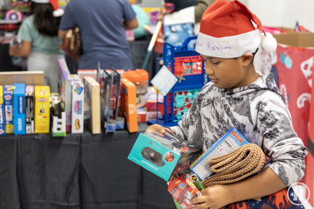 We cannot thank our incredible Harlandale community and staff enough for supporting the 2nd Annual Harlandale Police Department Toy Drive and Distribution! Together, we brightened the holiday season for 45 families and 116 students, bringing joy and smiles across our district. A special shoutout to our Morrill Center Student Support Services Department for partnering with our HPD to make this possible for our students. This is what the Harlandale spirit is all about!