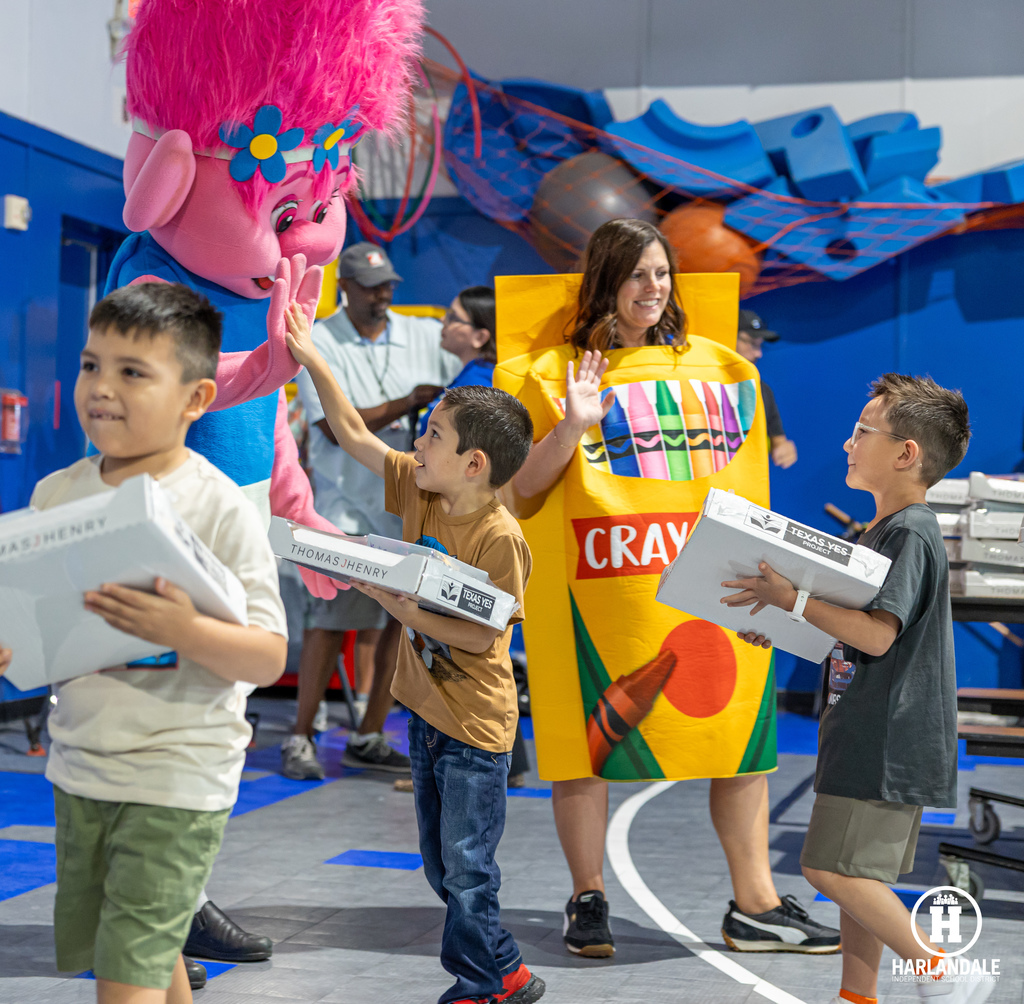 250818-YES School Supplies-38