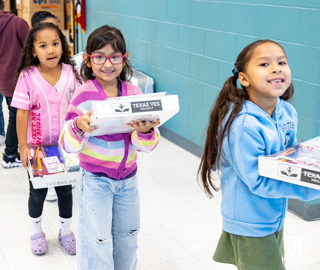 250818-YES School Supplies-11