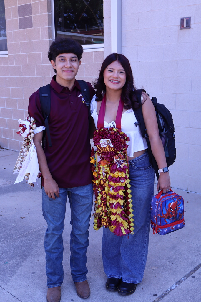 HOCO Mums