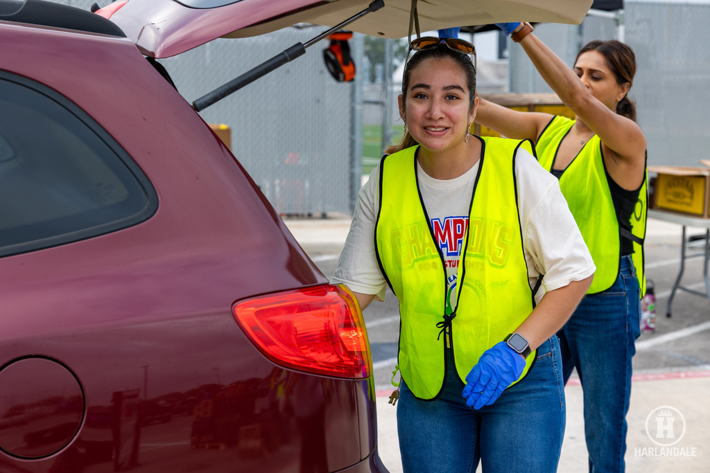 251021 Food Pantry-4