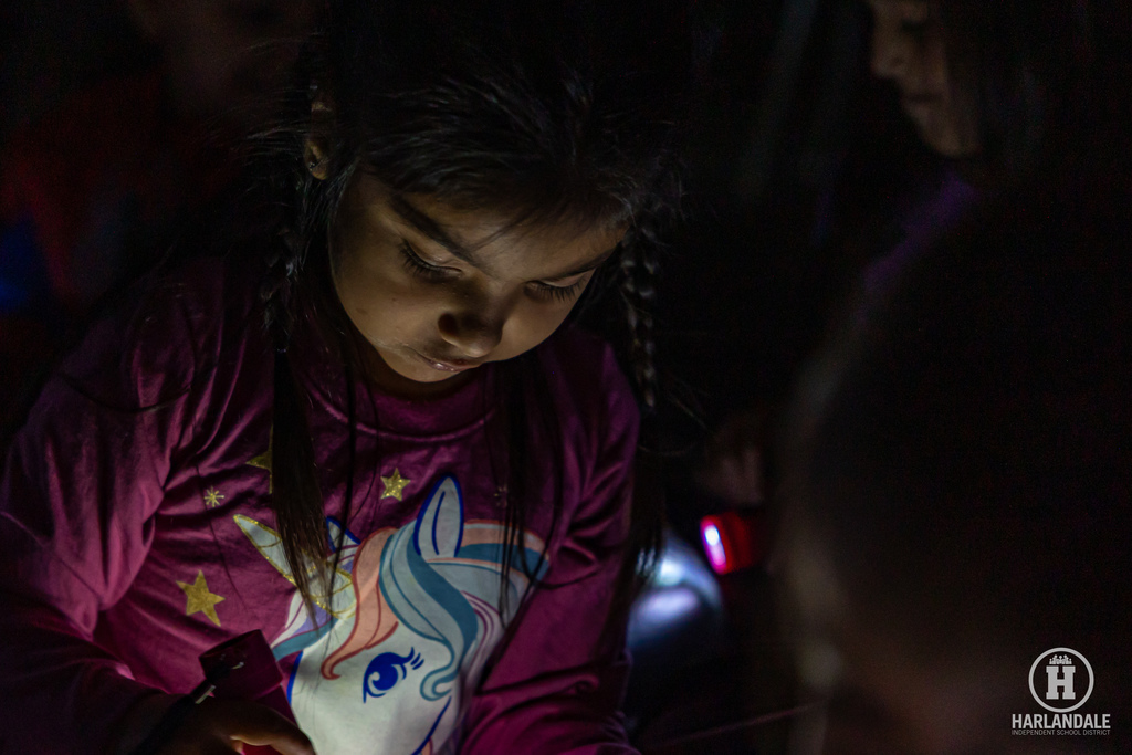 251124 Gillette Read Dark-1