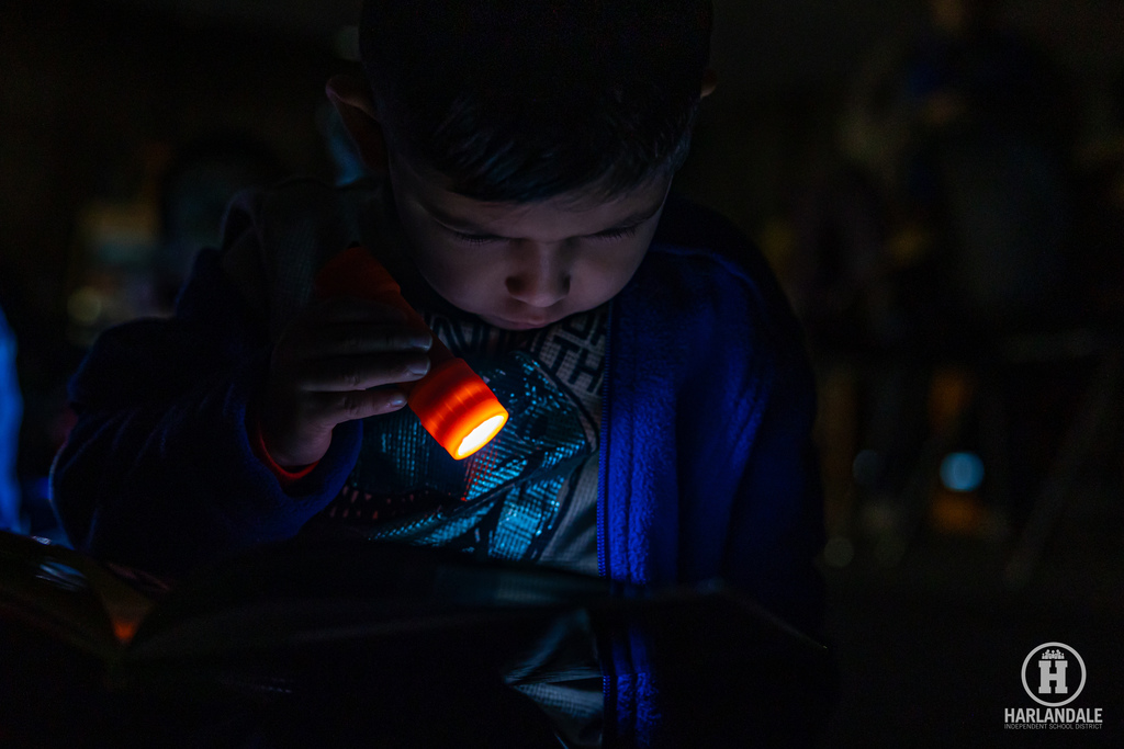 251124 Gillette Read Dark-7