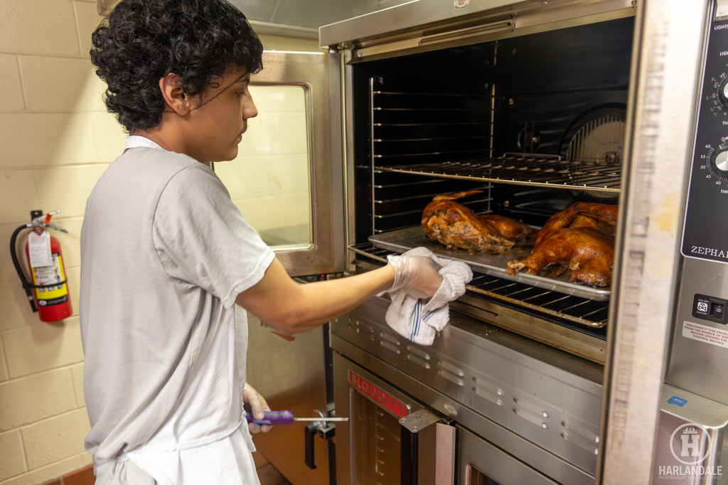 Harlandale ISD Culinary Students