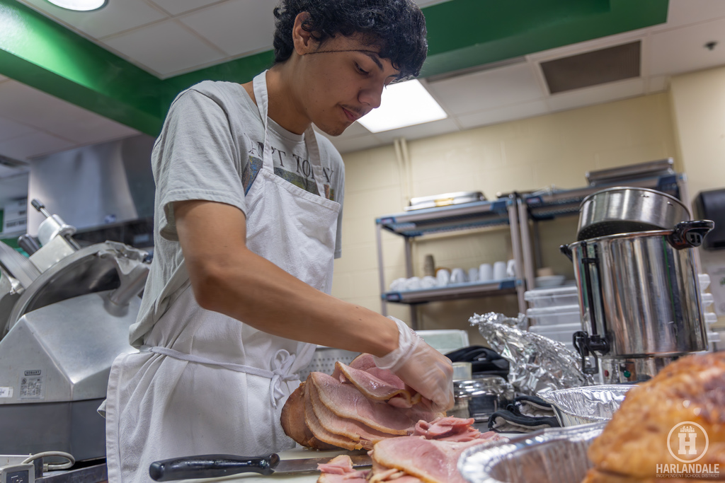 Harlandale ISD Culinary Students