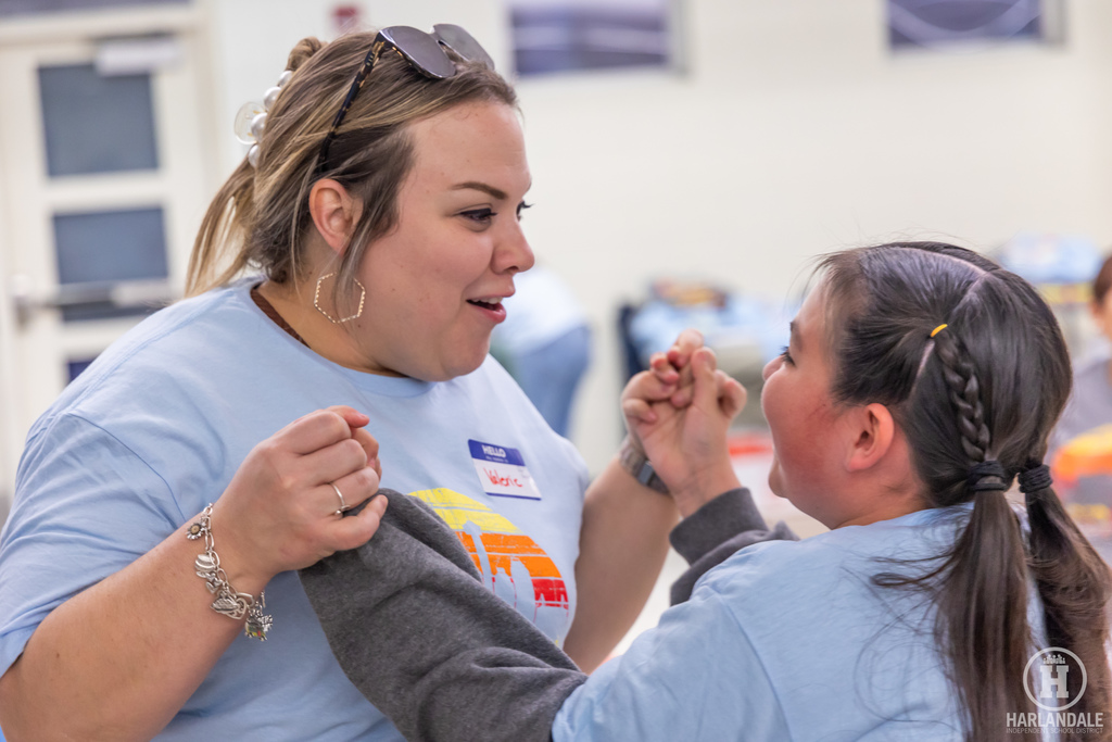 Harlandale ISD Build a Bike Night