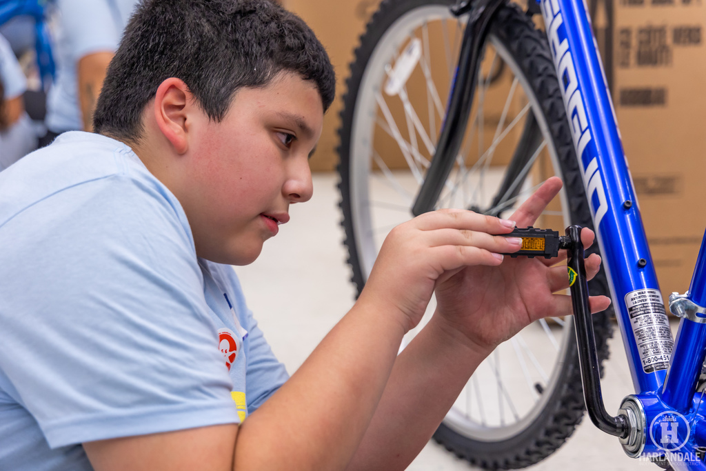 Harlandale ISD Build a Bike Night