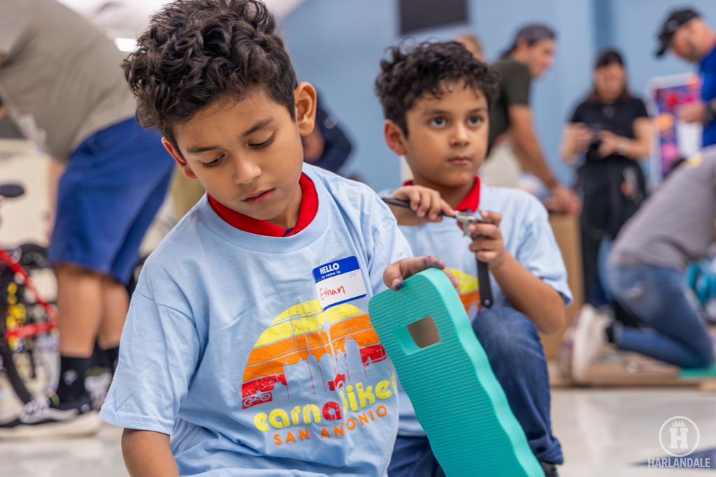 Harlandale ISD Build a Bike Night