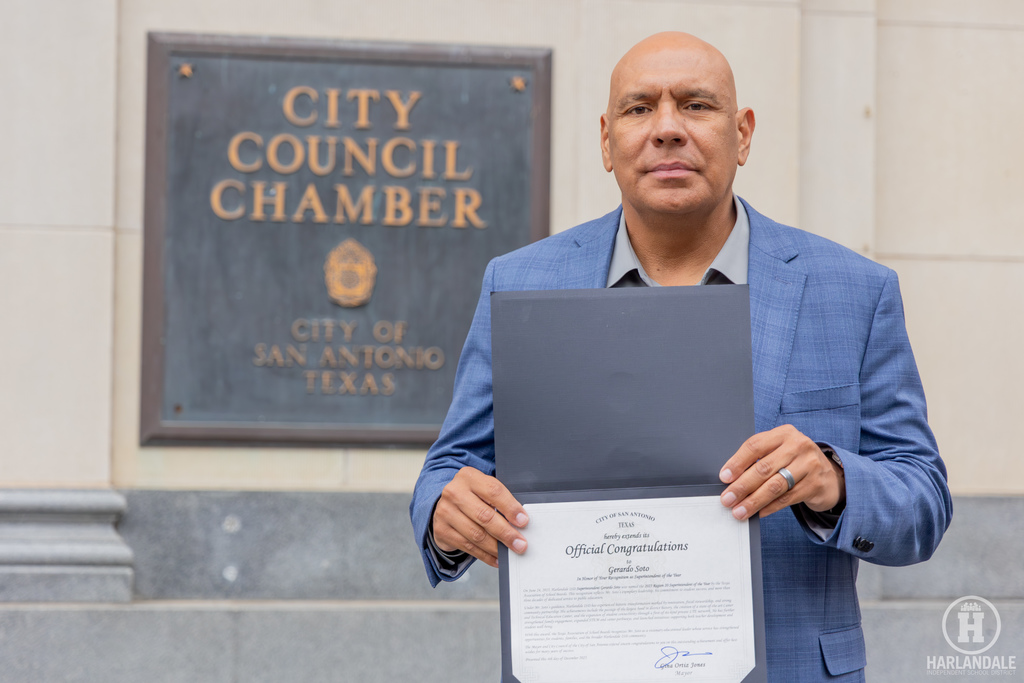 COSA Harlandale ISD Superintendent of the Year Soto