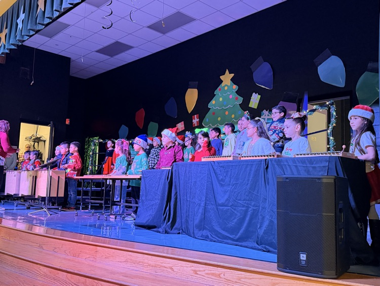 1st graders  with instruments 