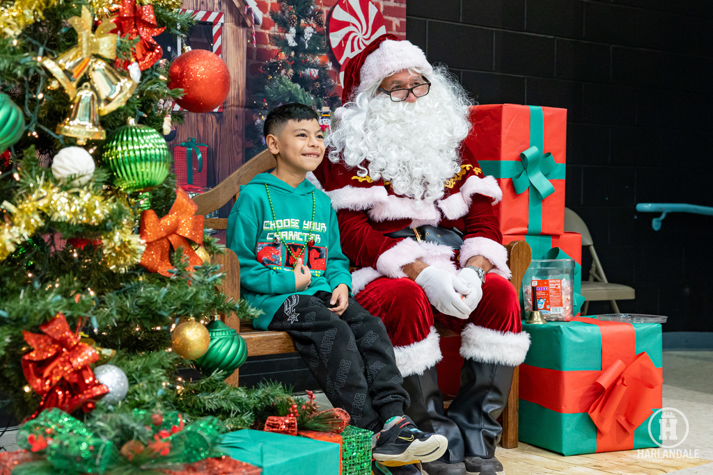 251209 Bellaire Santa-2