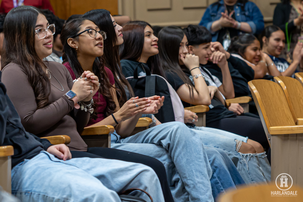 260304 District Teacher of the Year-6