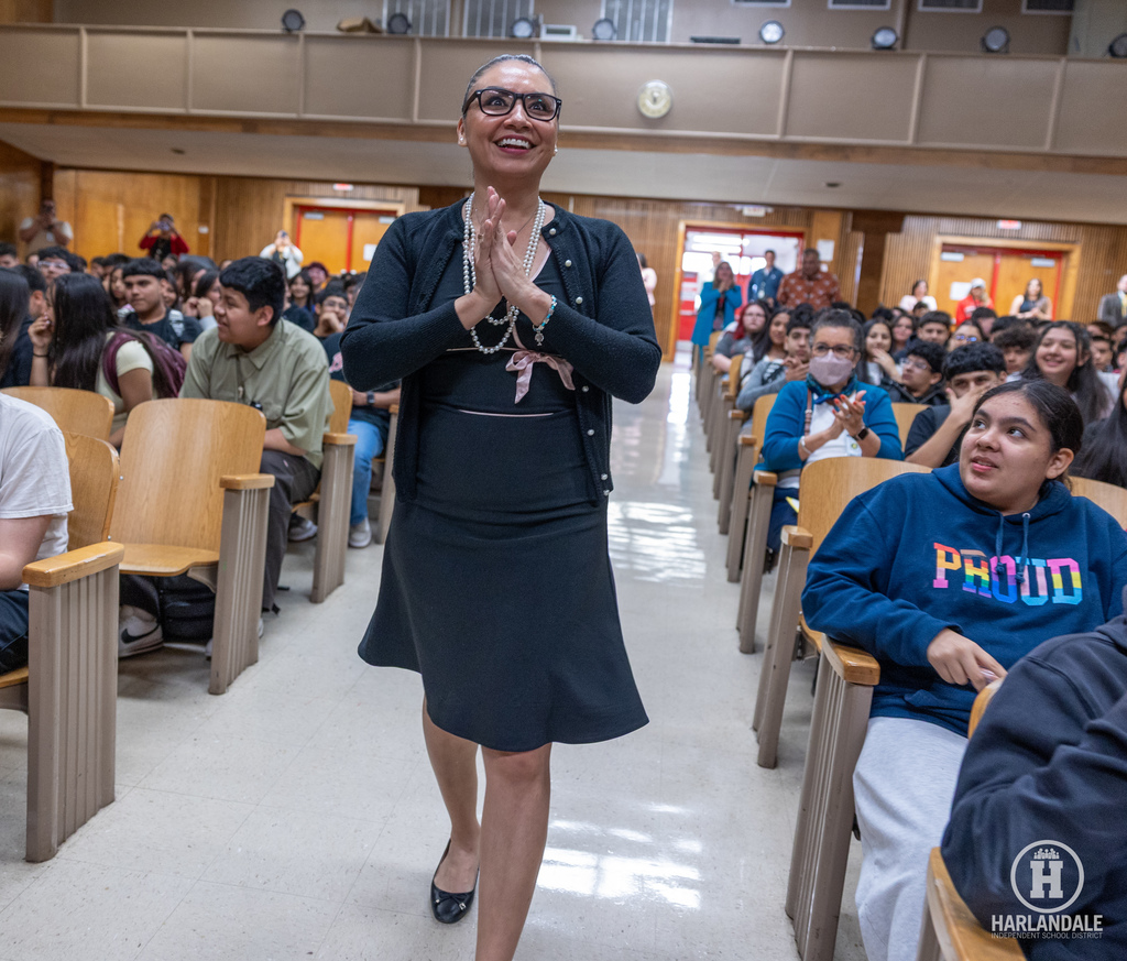 260304 District Teacher of the Year-9