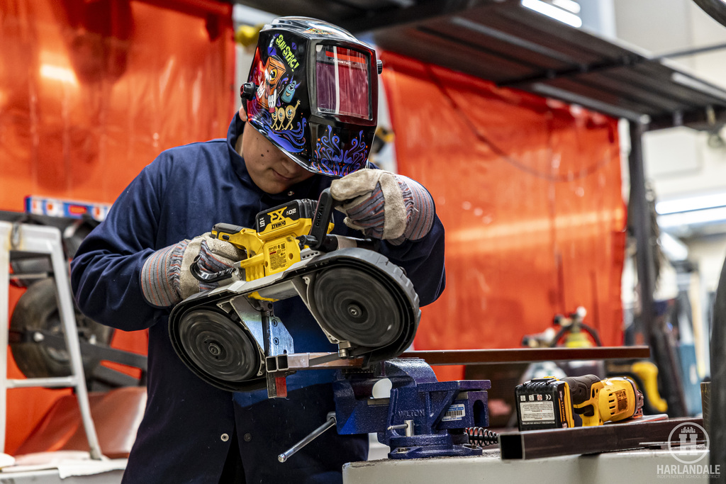 2603 Welding Students-8