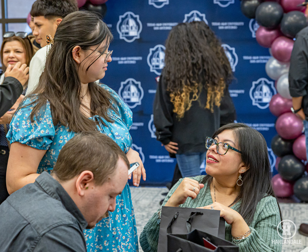 260318 Texas A&M La Familia-85