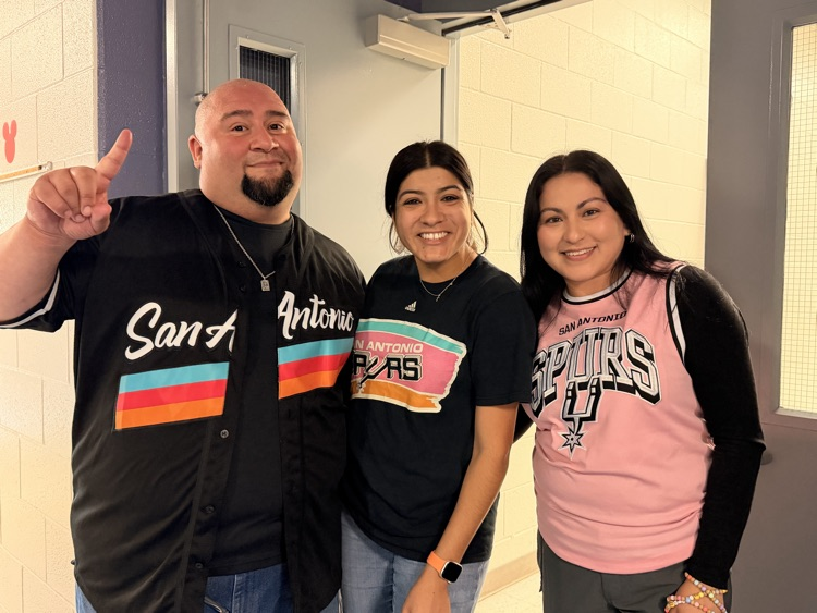 More teachers in Spurs gear