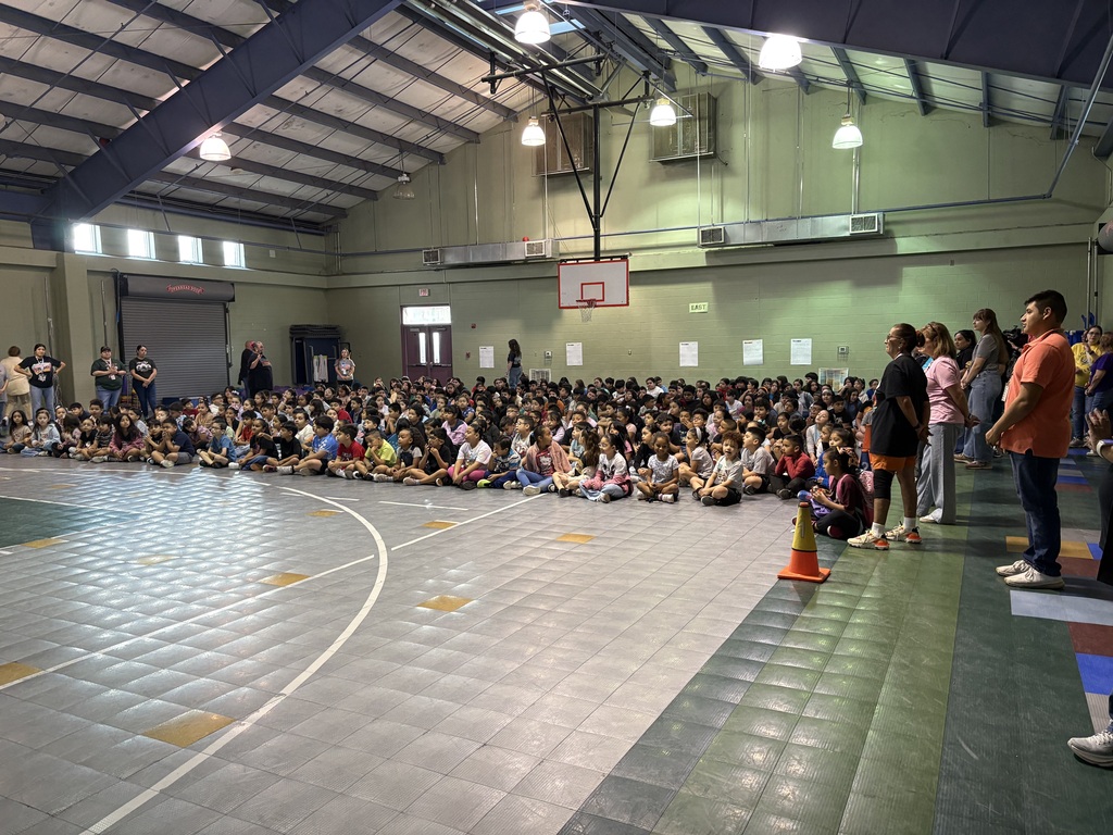 Collier students in the gymnasium