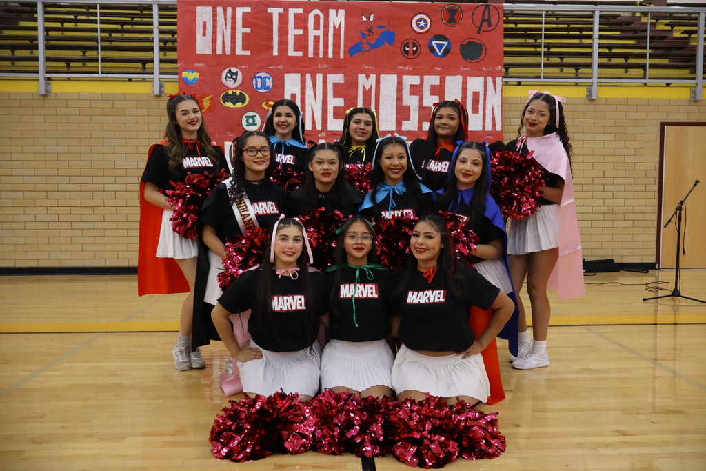 Pep Rally-Marvel vs DC