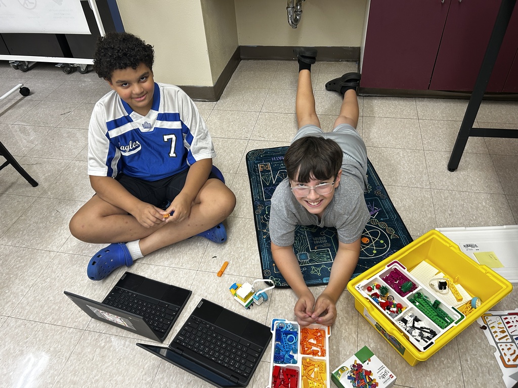 Lego Camp