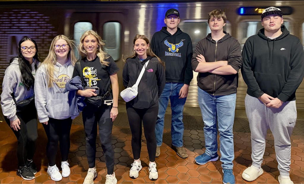 Group of students from Harmony attending field trip to Washington, D.C.