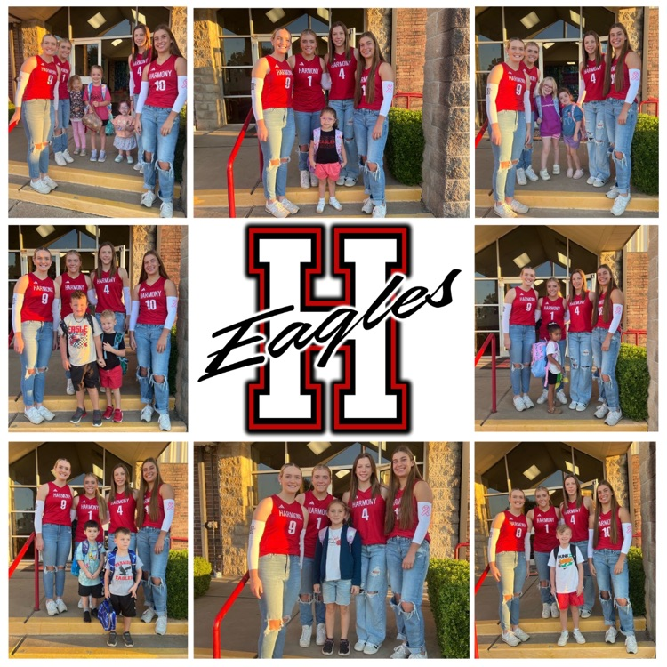 lady eagles with the elementary students 