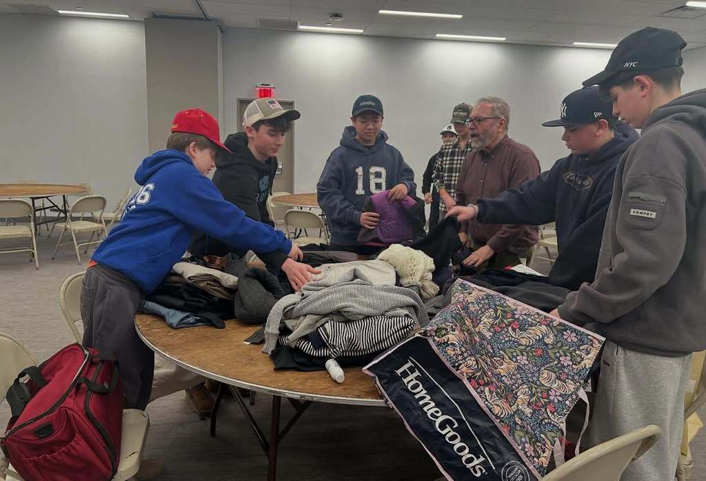8th Graders Visit the Soup Kitchen at Hebrew Union College as a part of HP Project Pride