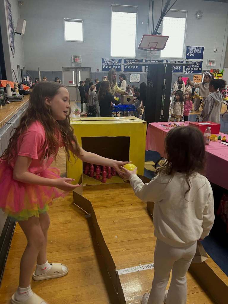 Students enjoy the 5th grade Cardboard Carnival.