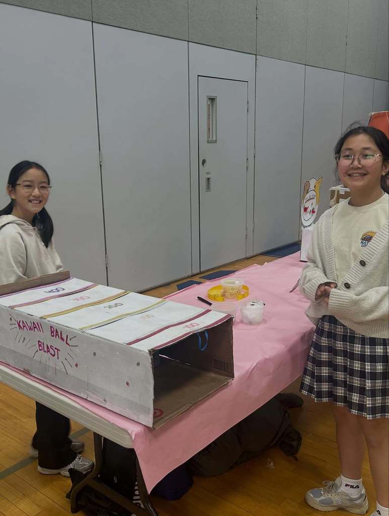 Students enjoy the 5th grade Cardboard Carnival.