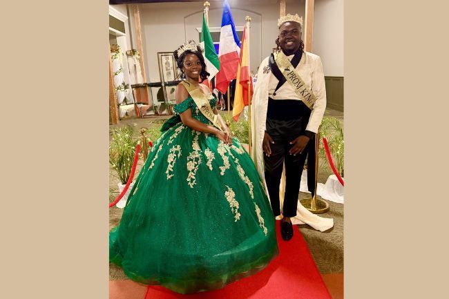 hchspromqueenandking